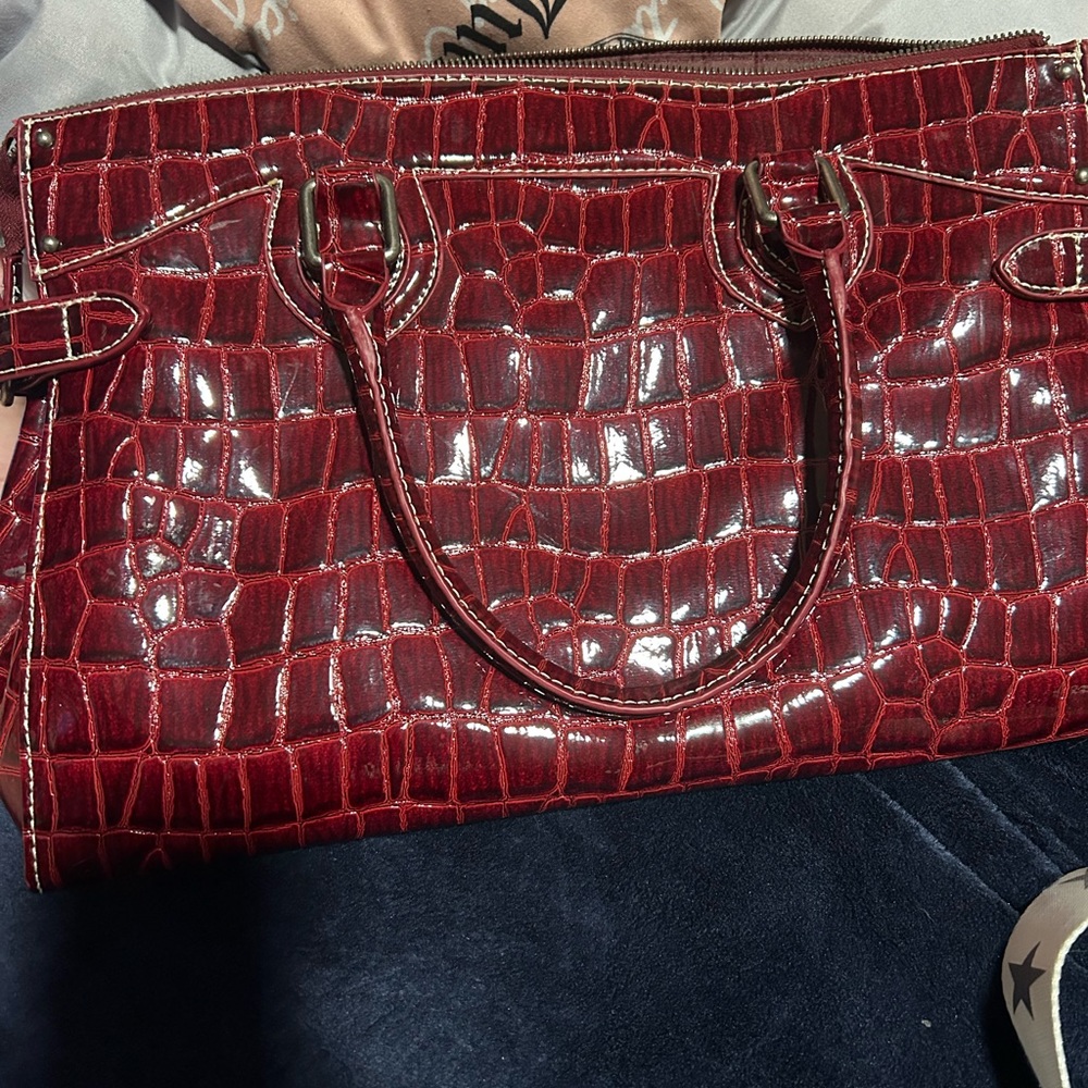 Red purse - Picture 2 of 2
